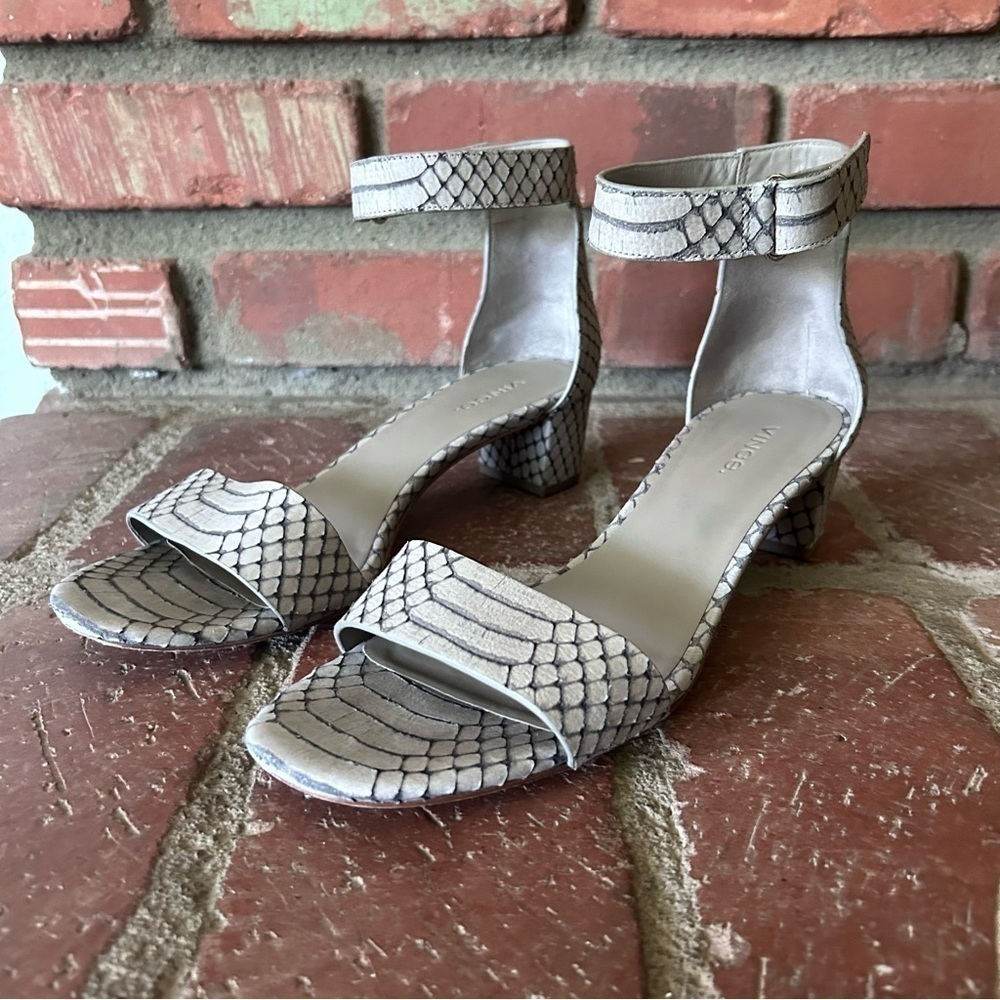 VINCE Rita Leather Sandals in Gray Snake Embossed Sz 8.5